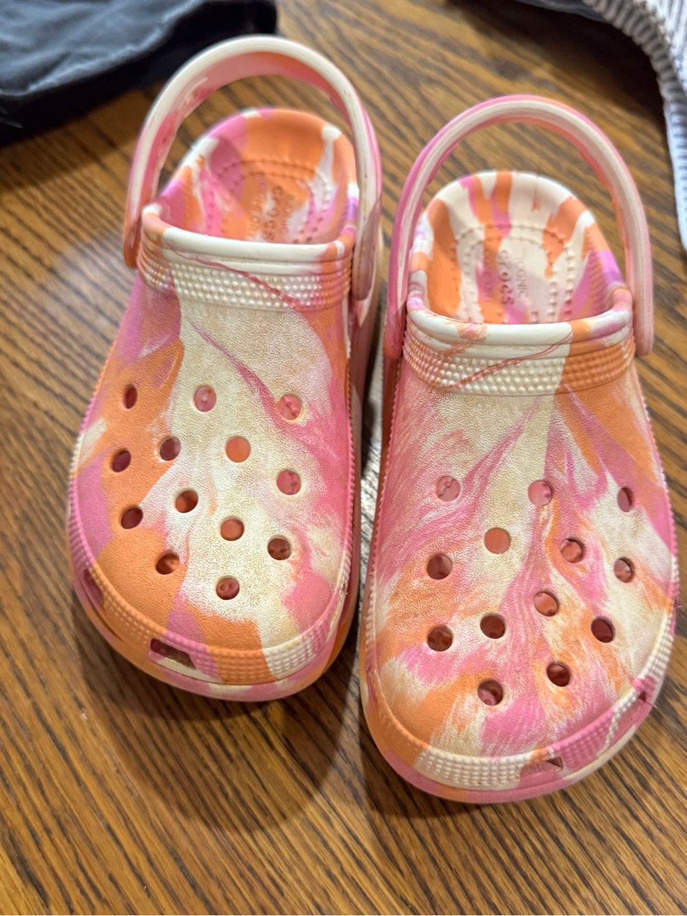 CROCS Kids Tie-Dye Clogs in Pink, Orange & Cream